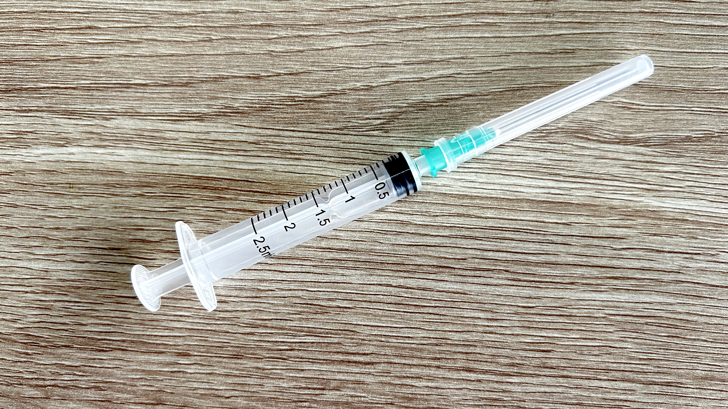 seringa 2,5ml com agulha 21G